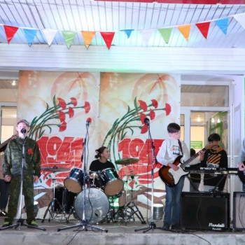 Районный конкурс-фестиваль исполнителей военно-патриотической песни “Я помню! Я горжусь!”.
